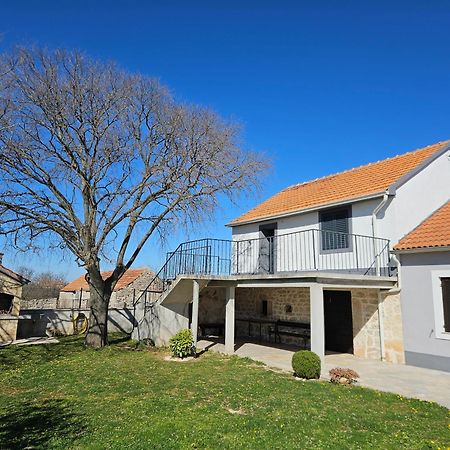 Holiday Home Nena Дрниш Екстер'єр фото