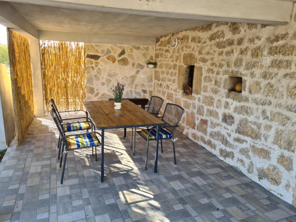 Holiday Home Nena Дрниш Екстер'єр фото