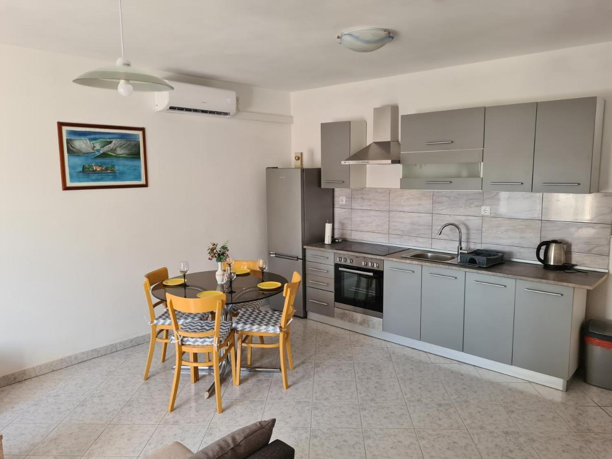 Holiday Home Nena Дрниш Екстер'єр фото