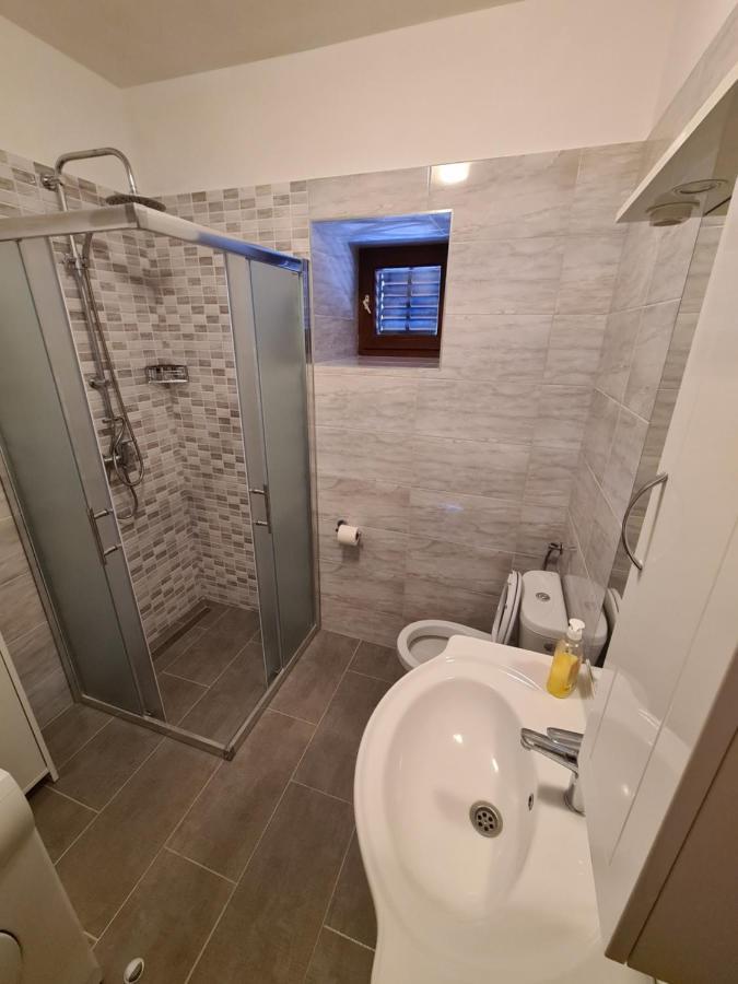 Holiday Home Nena Дрниш Екстер'єр фото