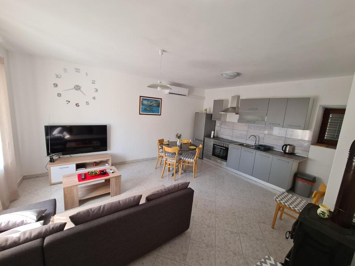Holiday Home Nena Дрниш Екстер'єр фото