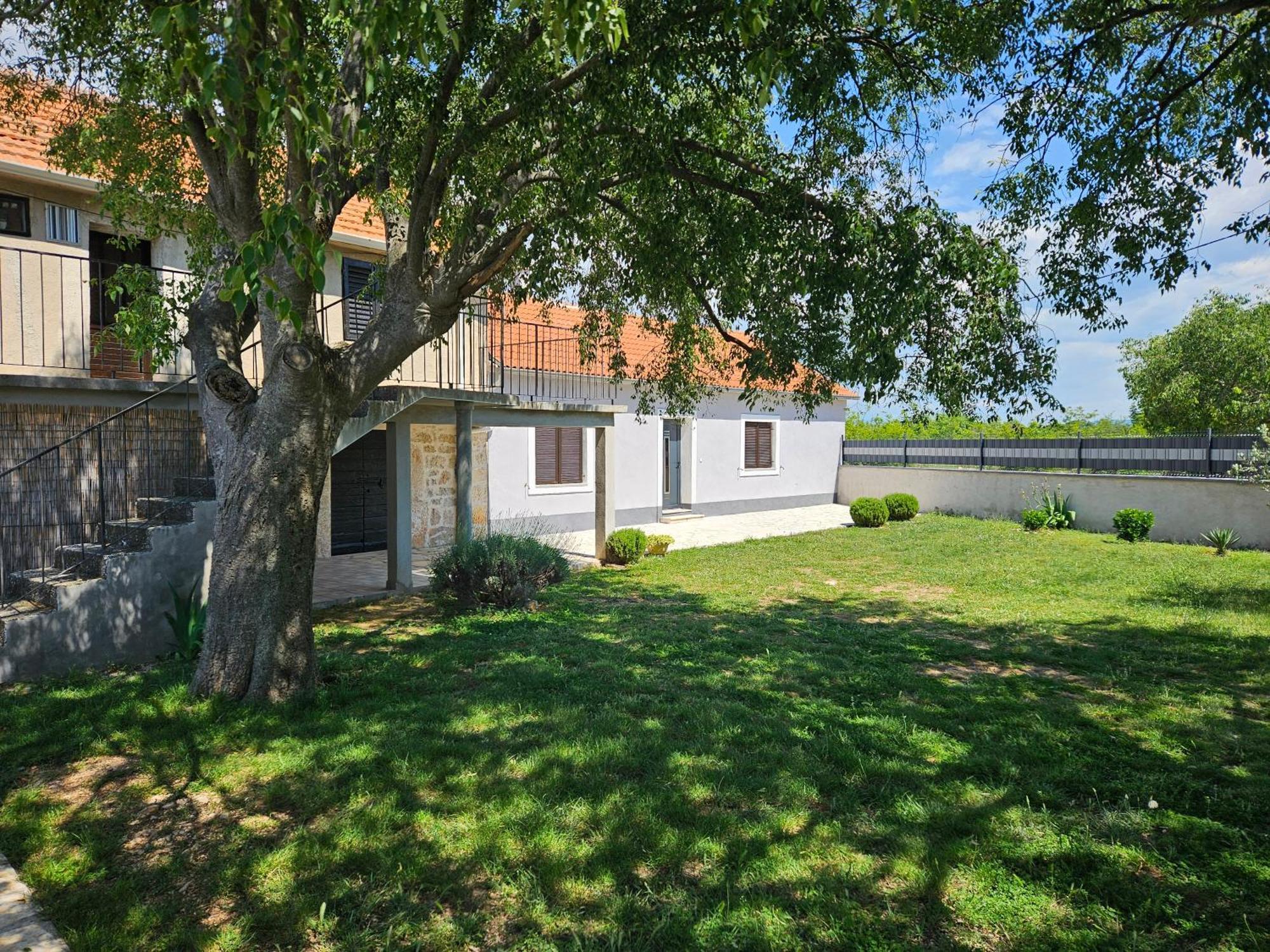 Holiday Home Nena Дрниш Екстер'єр фото